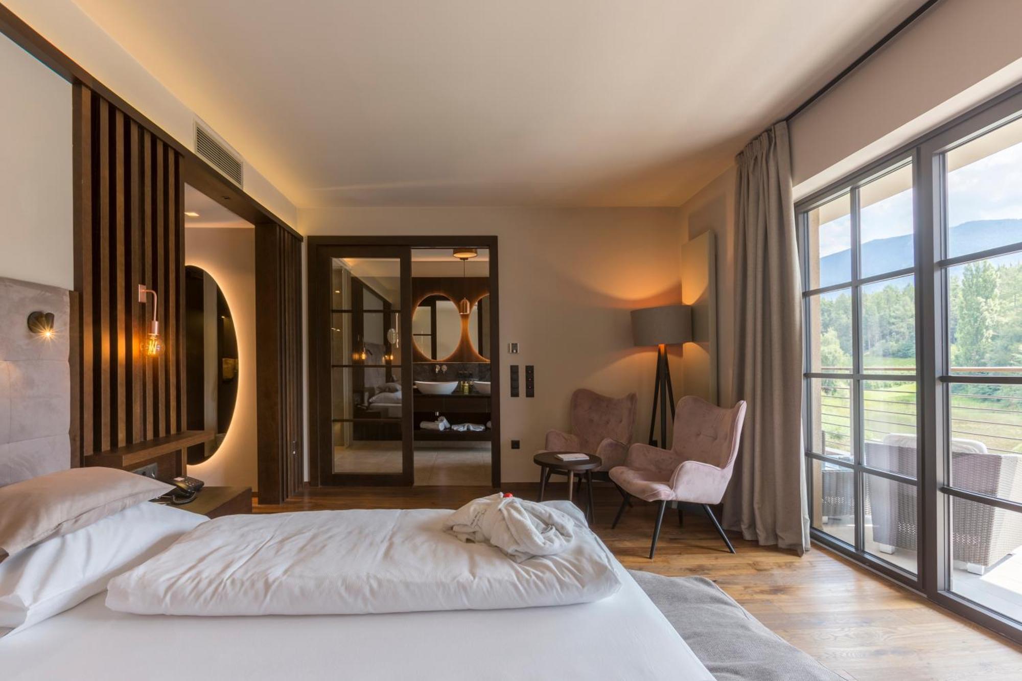 Hotel Seehof Nature Retreat Natz-Schabs ภายนอก รูปภาพ
