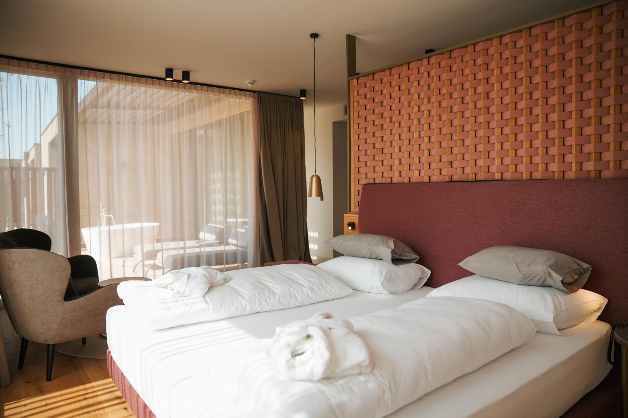 Hotel Seehof Nature Retreat Natz-Schabs ภายนอก รูปภาพ